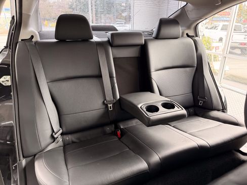 Used 2016 Subaru Legacy 3.6R Limited image 16