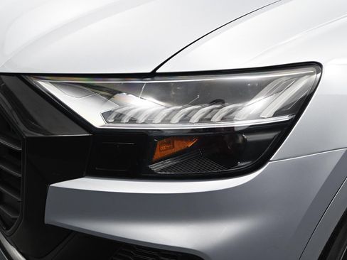 Used 2019 Audi Q8 Prestige image 9