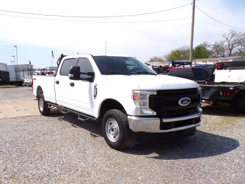 Used 2022 Ford F250 XL image 3