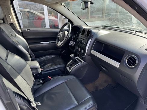 Used 2016 Jeep Compass High Altitude image 14