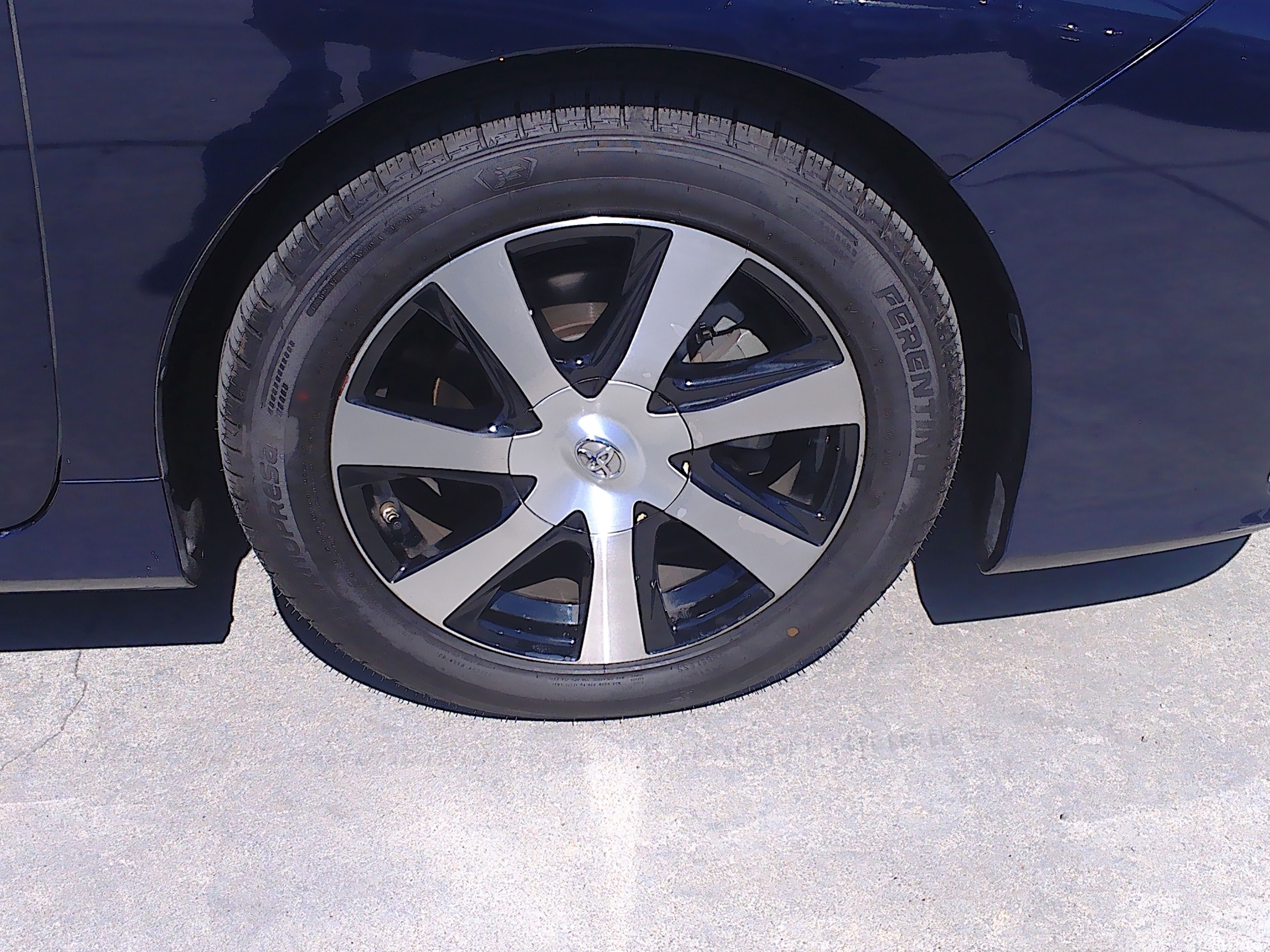 Used 2017 Toyota Mirai FWD image 38