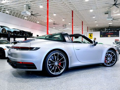 Used 2021 Porsche 911 Targa 4S AWD/4WD image 16
