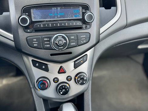 Used 2014 Chevrolet Sonic LT image 3