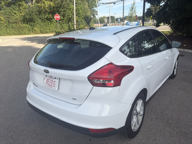 Used 2017 Ford Focus SE Hatchback FWD image 6