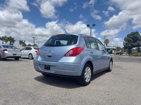 Used 2012 Nissan Versa 1.8 S Hatchback FWD image 8