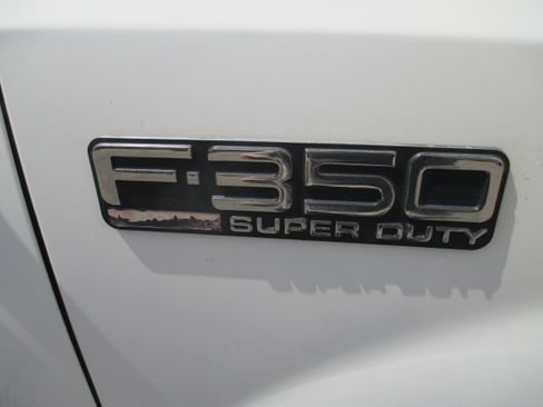 Used 2000 Ford F350 Super Duty XL RWD image 4