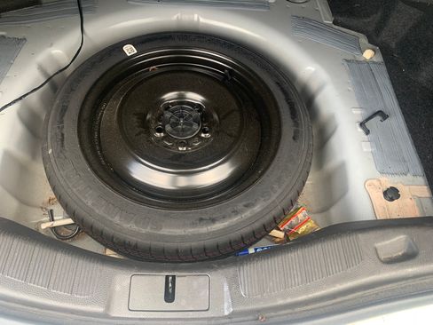 Used 2014 Ford Fusion S FWD image 16