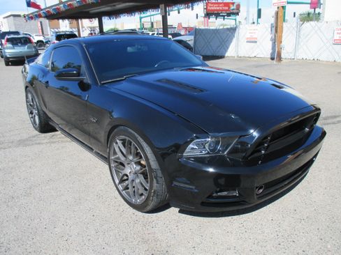 Used 2013 Ford Mustang GT Coupe RWD image 3