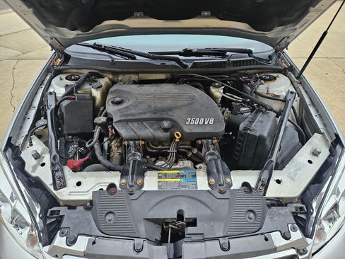 Used 2010 Chevrolet Impala LS image 13