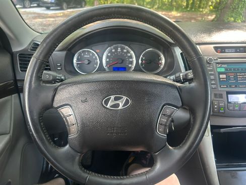 Used 2010 Hyundai Sonata V6 FWD image 11
