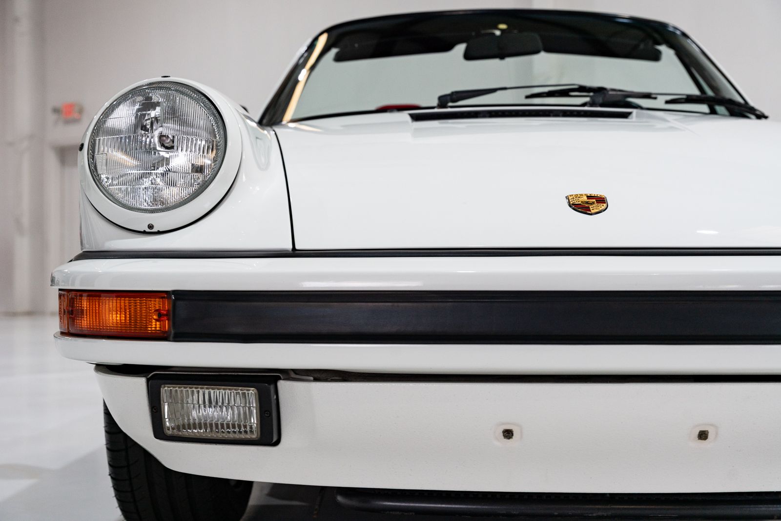 Used 1989 Porsche 911 Carrera Cabriolet RWD image 42