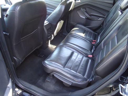 Used 2017 Ford Escape SE AWD/4WD image 11