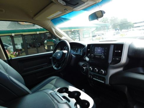 Used 2020 RAM 2500 4x4 Crew Cab Tradesman image 19
