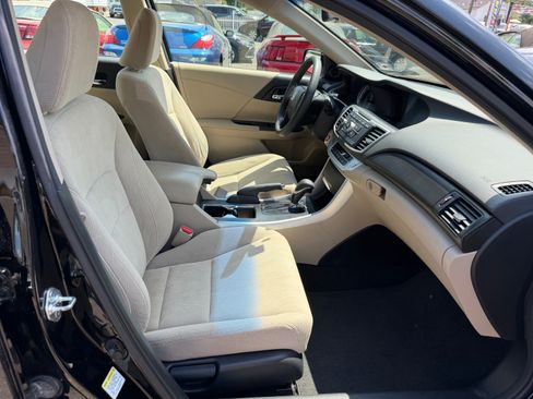 Used 2013 Honda Accord EX Sedan image 19