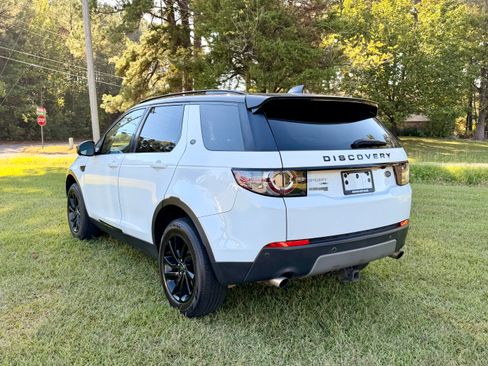 Used 2017 Land Rover Discovery Sport HSE image 5