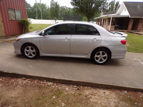 Used 2011 Toyota Corolla S Special Edition FWD image 7