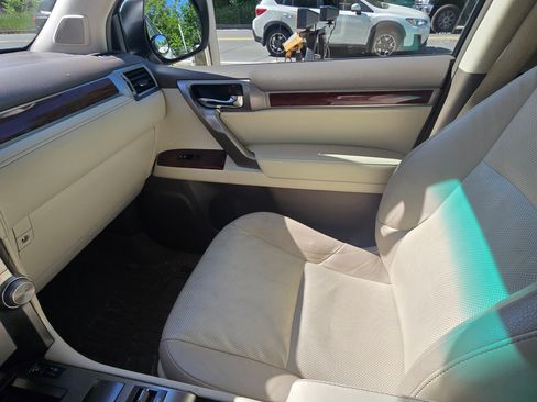 Used 2013 Lexus GX 460 GX 460 Sport Utility 4D AWD/4WD image 18