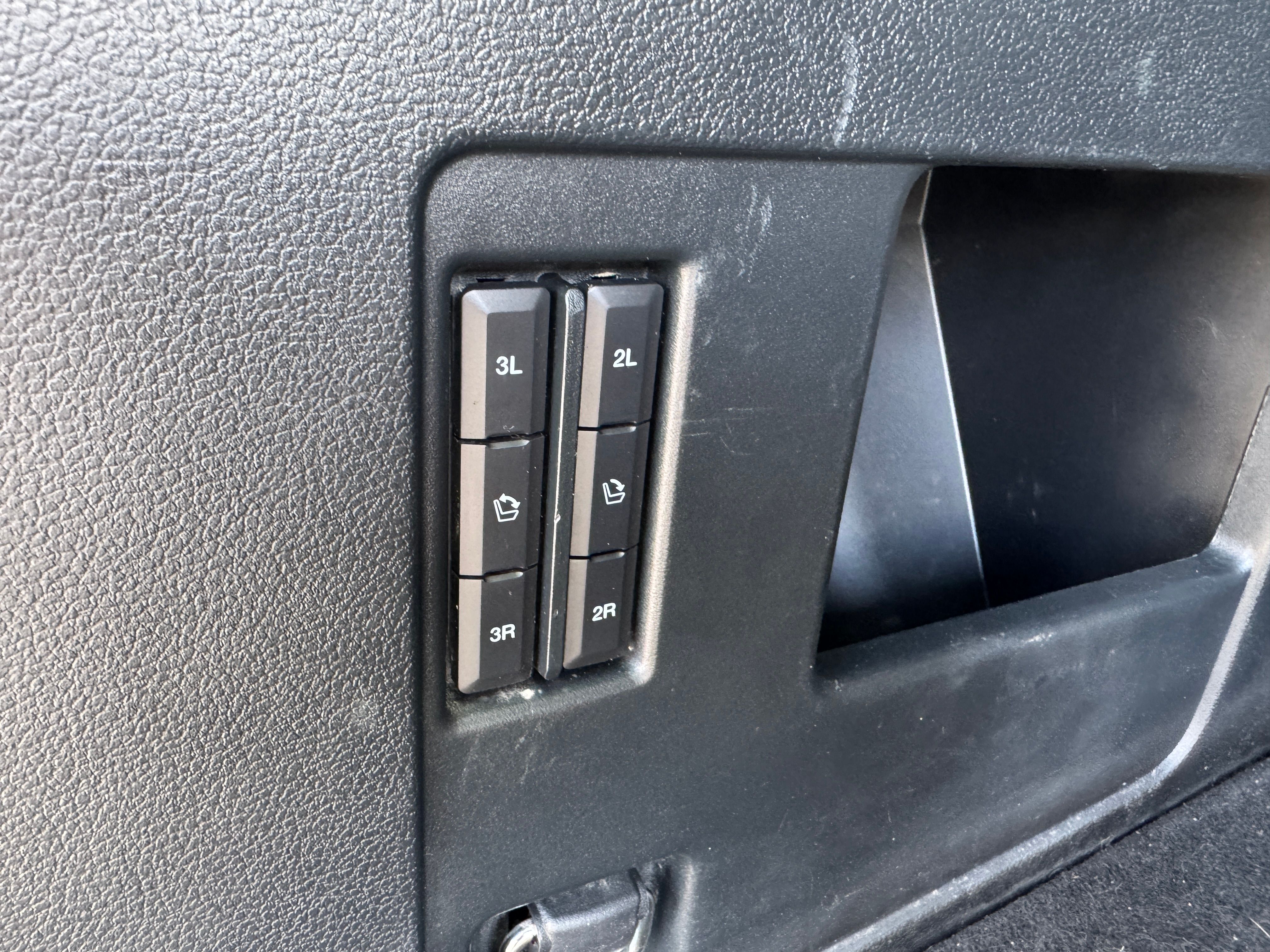 Used 2021 Ford Expedition 4WD XLT image 15