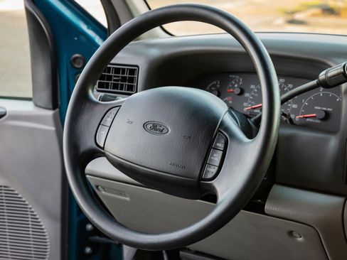 Used 2001 Ford F350 XLT image 55