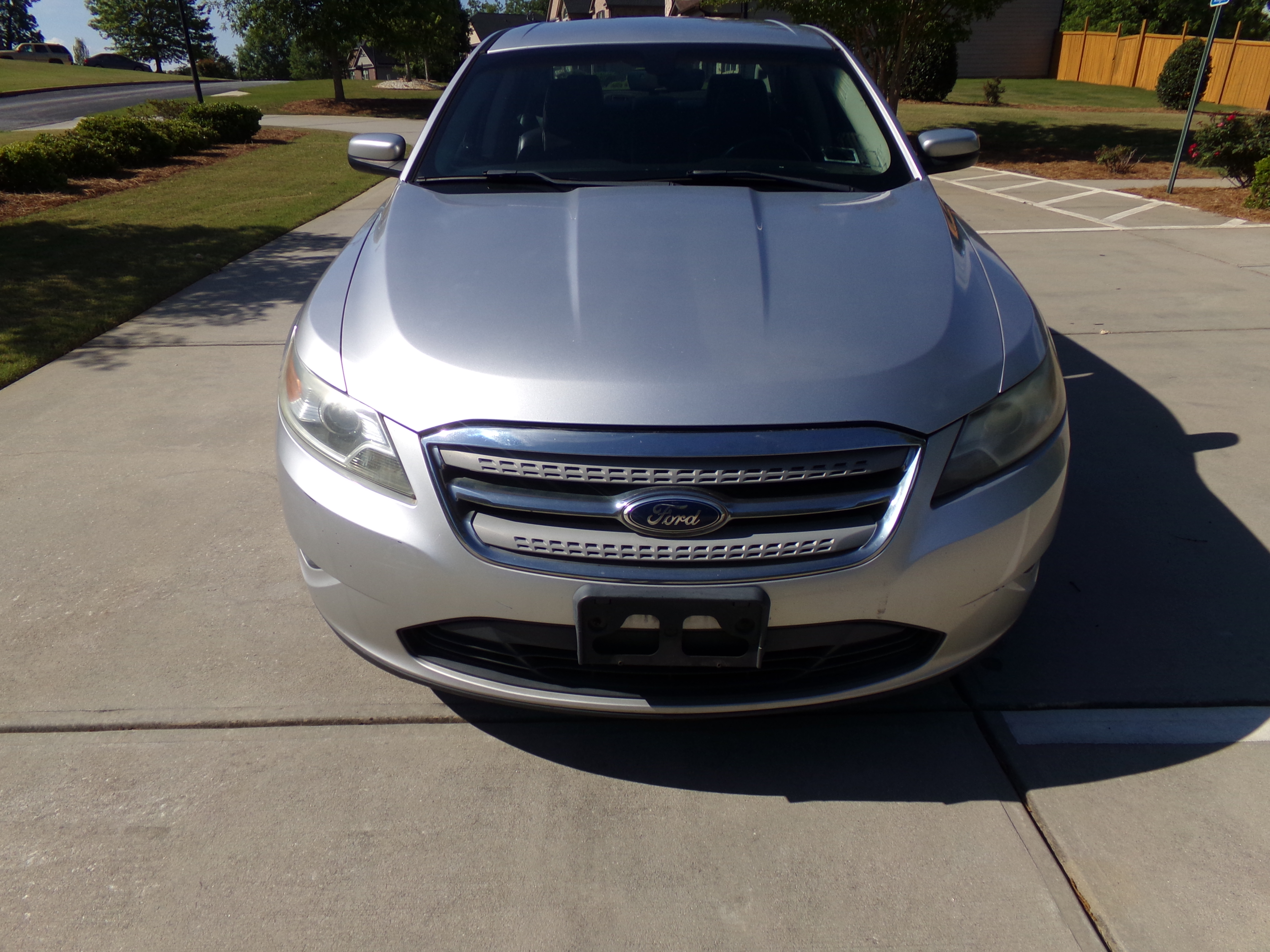 Used 2011 Ford Taurus SEL FWD image 8