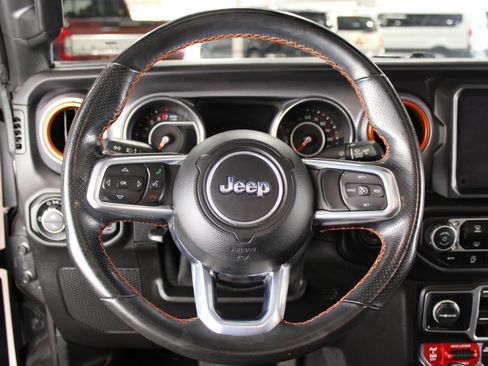 Used 2021 Jeep Gladiator Mojave AWD/4WD image 7