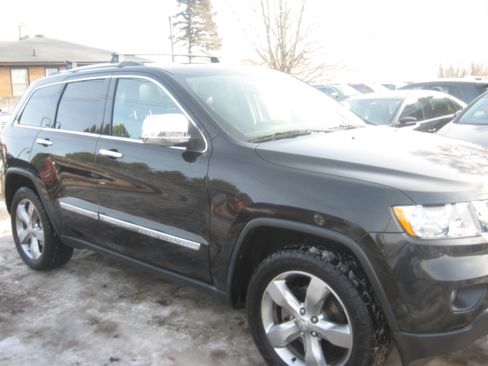 Used 2013 Jeep Grand Cherokee Laredo image 3