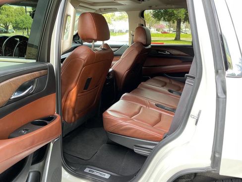 Used 2015 Cadillac Escalade Premium Luxury Platinum image 20
