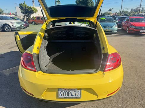 Used 2012 Volkswagen Beetle 2.5 image 7