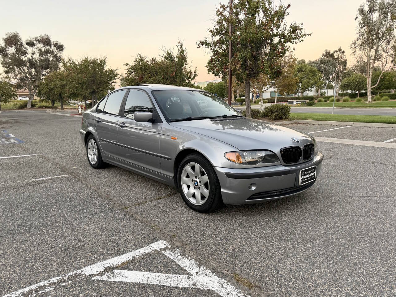 Used 2004 BMW 325i Sedan RWD image 7