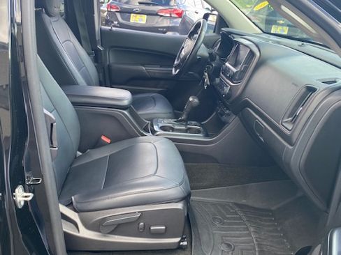 Used 2016 GMC Canyon SLE image 19
