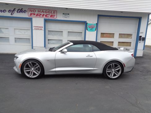 Used 2018 Chevrolet Camaro LT image 3