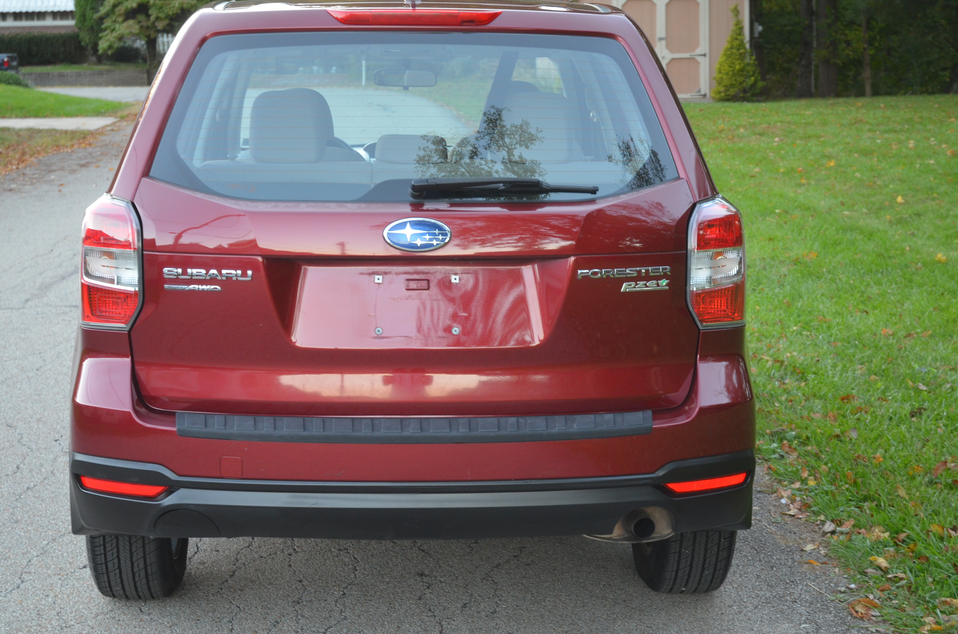 Used 2014 Subaru Forester 2.5i AWD/4WD image 4