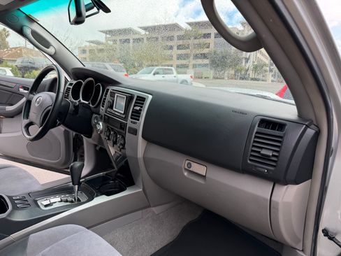 Used 2008 Toyota 4Runner Sport image 27