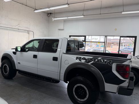 Used 2013 Ford F150 4x4 Crew Cab SVT Raptor image 4