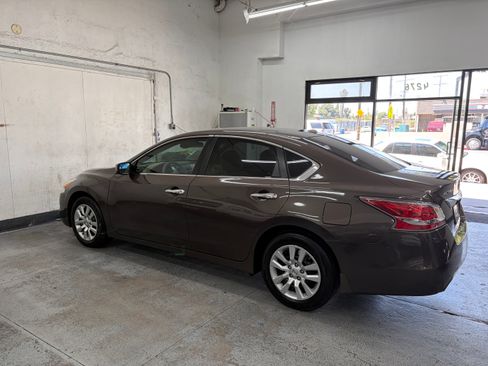 Used 2015 Nissan Altima 2.5 S FWD image 4