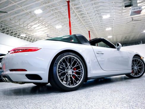 Used 2019 Porsche 911 Targa 4S AWD/4WD image 10