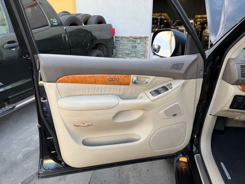 Used 2005 Lexus GX 470 AWD/4WD image 17