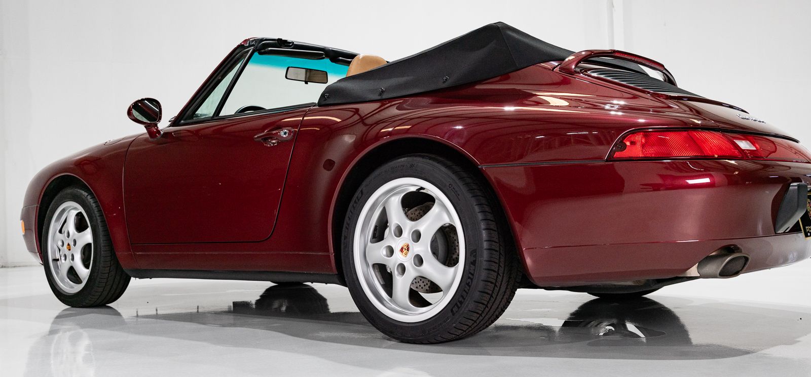 Used 1997 Porsche 911 Carrera 4 Cabriolet AWD/4WD image 34