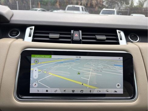 Used 2020 Land Rover Range Rover Sport HSE image 34