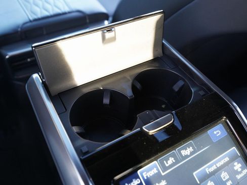 Used 2022 Lexus LX 600 AWD/4WD image 46