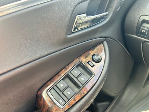 Used 2015 Chevrolet Impala LT image 10