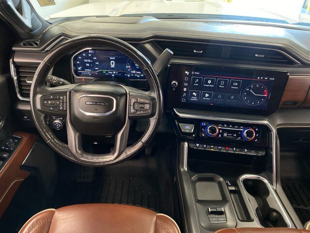 Used 2024 GMC Sierra 3500 Denali Ultimate AWD/4WD image 12