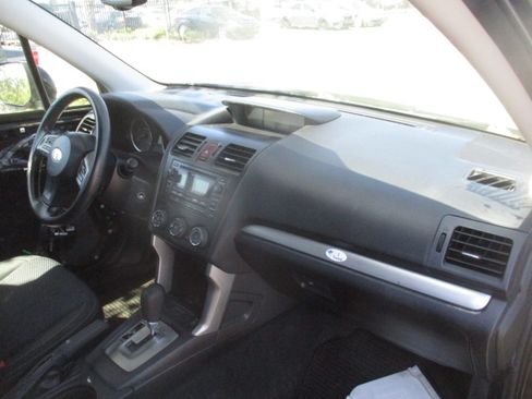 Used 2014 Subaru Forester 2.5i Premium image 10