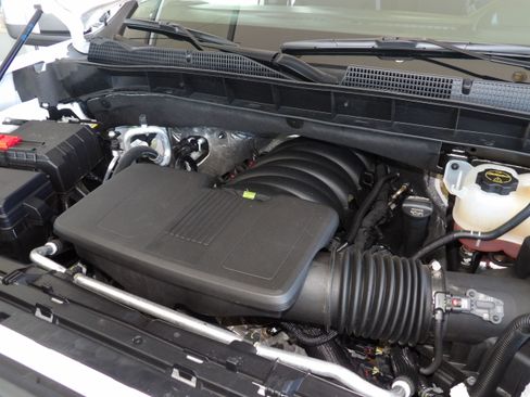 Used 2026 GMC Sierra 1500 4x4 Crew Cab SLT image 17