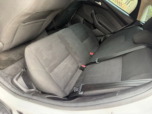 Used 2015 Ford Focus SE image 22