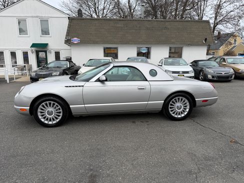 Used 2004 Ford Thunderbird image 34
