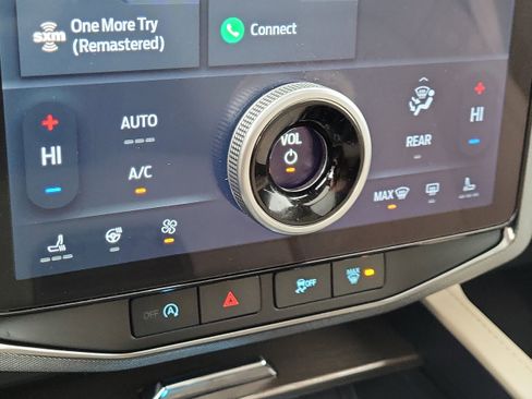 Certified 2023 Ford Expedition Limited image 28