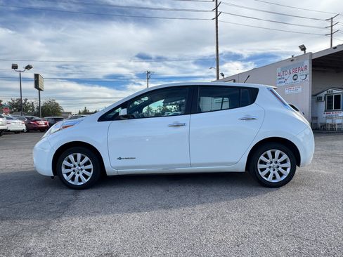Used 2013 Nissan Leaf S image 3