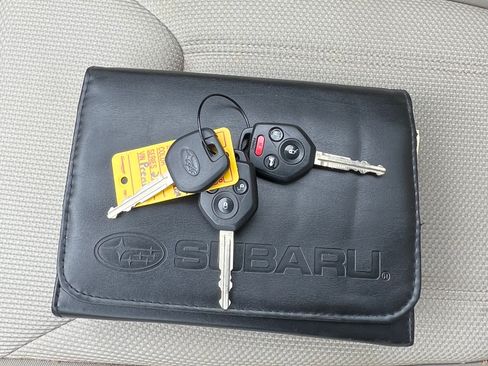 Used 2017 Subaru Impreza 2.0i Premium image 15