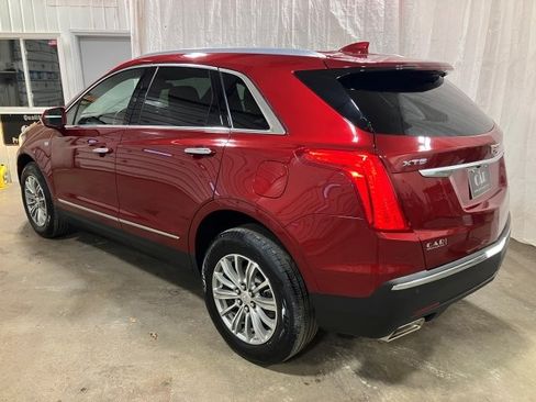Used 2019 Cadillac XT5 Luxury image 3